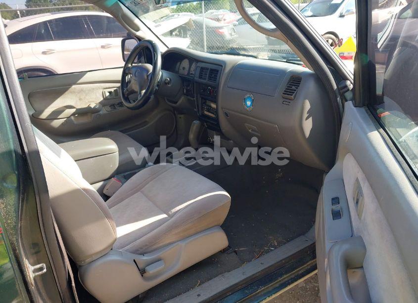 Photo 5 of 2002 Toyota Tacoma PRERUNNER (VIN 5TEGM92N52Z109847)