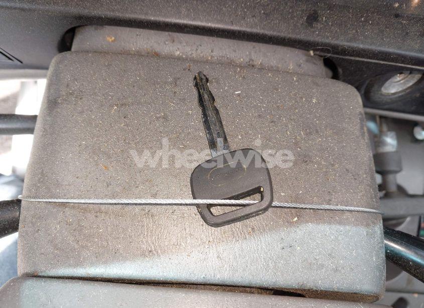 Photo 11 of 2002 Toyota Tacoma PRERUNNER V6 (VIN 5TEGN92N02Z063860)