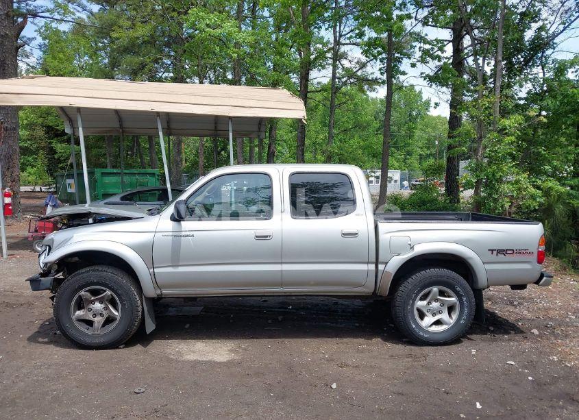 Photo 15 of 2002 Toyota Tacoma PRERUNNER V6 (VIN 5TEGN92N02Z063860)