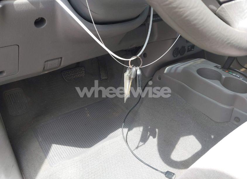 Photo 11 of 2002 Toyota Tacoma PRERUNNER V6 (VIN 5TEGN92N02Z064779)