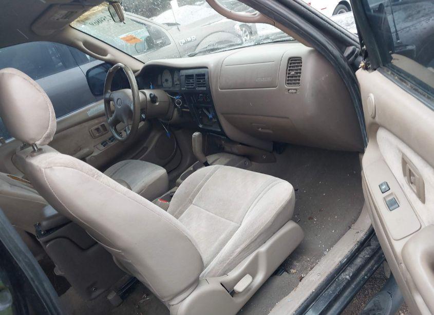 Photo 5 of 2004 Toyota Tacoma PRERUNNER V6 (VIN 5TEGN92N04Z465753)