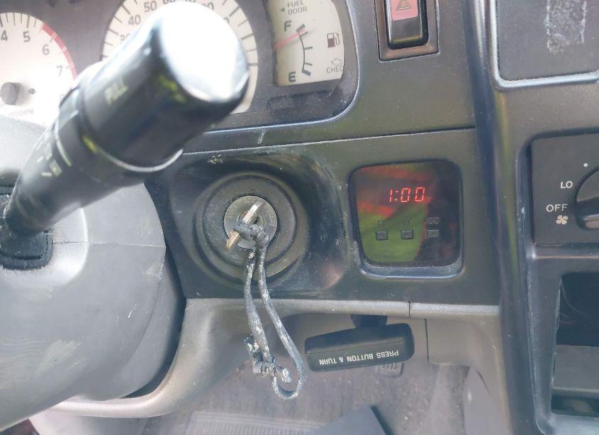 Photo 11 of 2002 Toyota Tacoma PRERUNNER V6 (VIN 5TEGN92N22Z078098)
