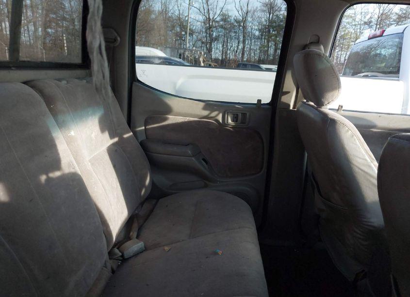 Photo 8 of 2002 Toyota Tacoma PRERUNNER V6 (VIN 5TEGN92N22Z078098)
