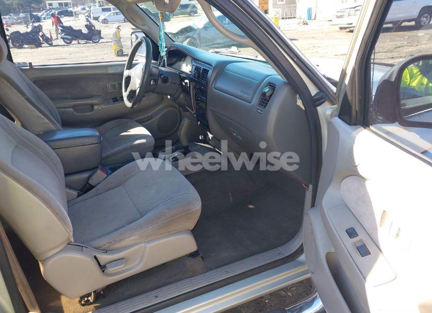 Photo 5 of 2002 Toyota Tacoma PRERUNNER V6 (VIN 5TEGN92N22Z081034)