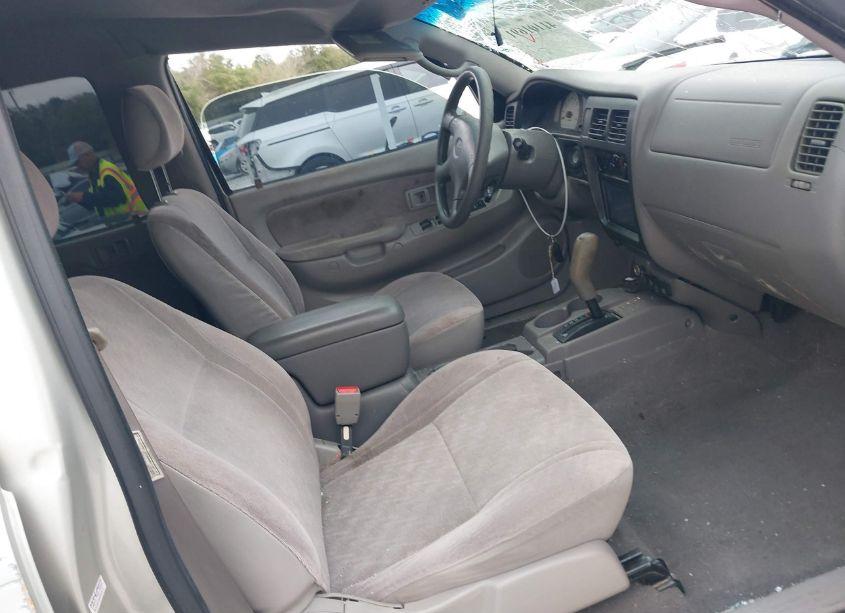Photo 5 of 2004 Toyota Tacoma PRERUNNER V6 (VIN 5TEGN92N24Z461378)