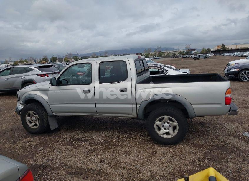 Photo 15 of 2002 Toyota Tacoma PRERUNNER V6 (VIN 5TEGN92N42Z122098)