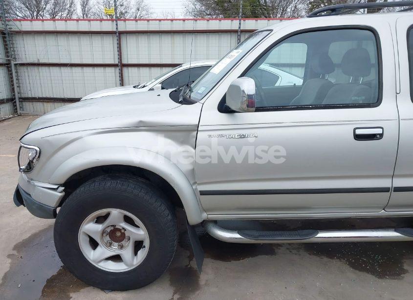 Photo 17 of 2002 Toyota Tacoma PRERUNNER V6 (VIN 5TEGN92N42Z888865)