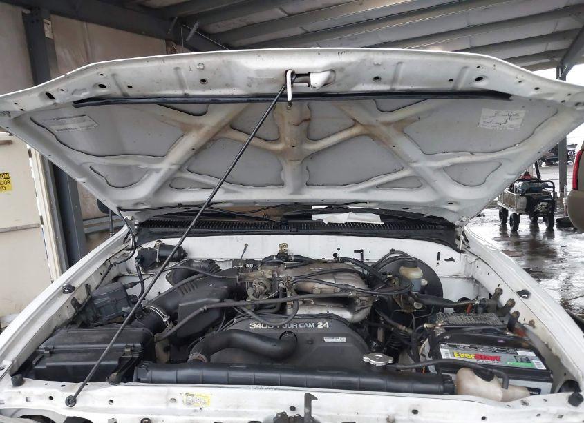 Photo 10 of 2002 Toyota Tacoma PRERUNNER V6 (VIN 5TEGN92N52Z076054)