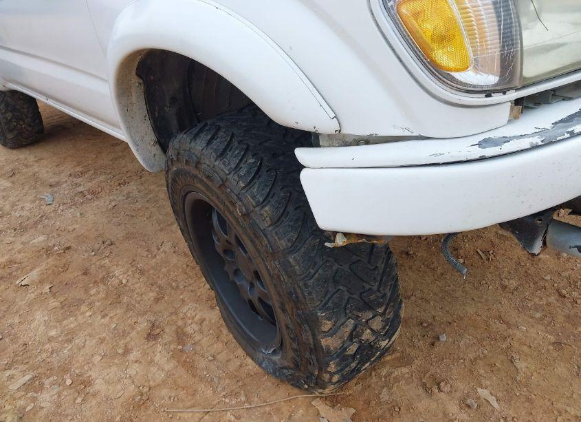 Photo 18 of 2004 Toyota Tacoma PRERUNNER V6 (VIN 5TEGN92N54Z325083)