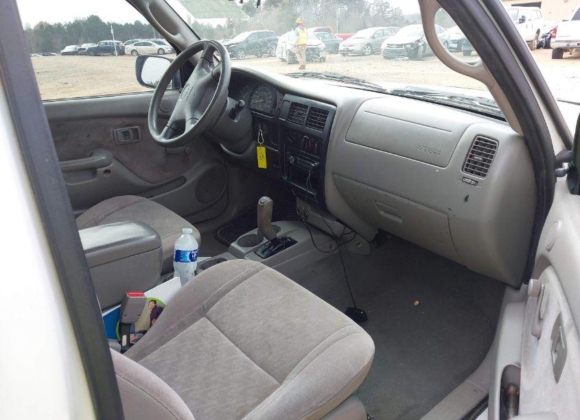 Photo 5 of 2004 Toyota Tacoma PRERUNNER V6 (VIN 5TEGN92N54Z325083)