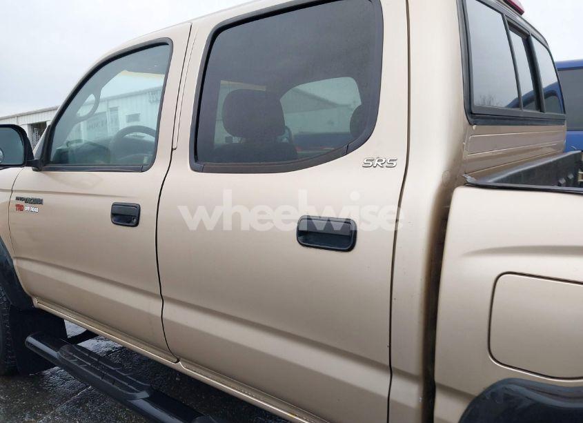 Photo 15 of 2002 Toyota Tacoma PRERUNNER V6 (VIN 5TEGN92N62Z077598)