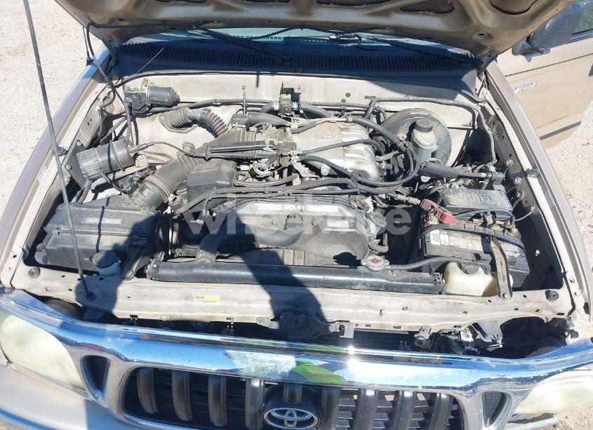 Photo 10 of 2002 Toyota Tacoma PRERUNNER V6 (VIN 5TEGN92N62Z893811)