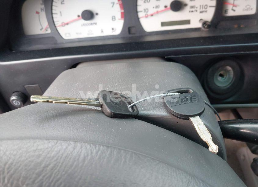 Photo 11 of 2002 Toyota Tacoma PRERUNNER V6 (VIN 5TEGN92N72Z019046)