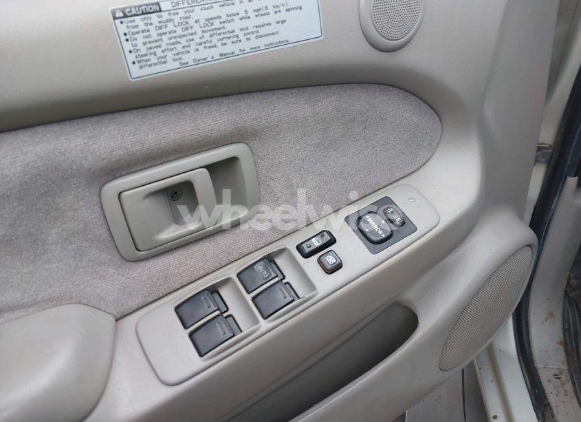 Photo 19 of 2003 Toyota Tacoma PRERUNNER V6 (VIN 5TEGN92N73Z273518)