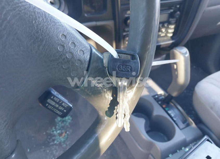 Photo 11 of 2004 Toyota Tacoma PRERUNNER V6 (VIN 5TEGN92N74Z465183)