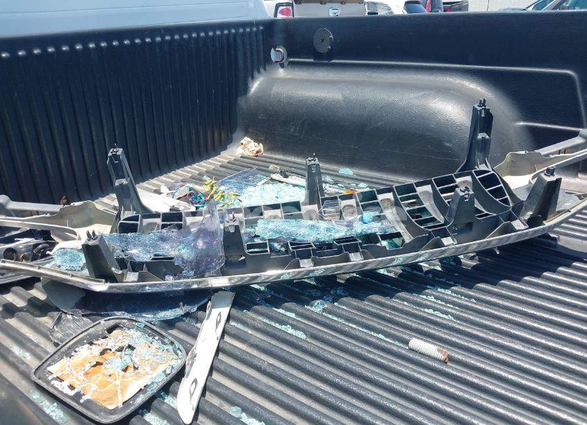 Photo 12 of 2002 Toyota Tacoma PRERUNNER V6 (VIN 5TEGN92N82Z036034)