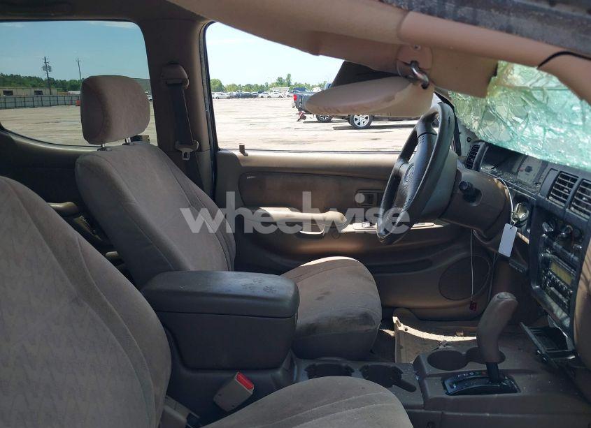 Photo 5 of 2002 Toyota Tacoma PRERUNNER V6 (VIN 5TEGN92N82Z036034)