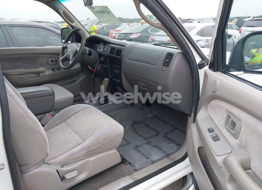Photo 5 of 2003 Toyota Tacoma PRERUNNER V6 (VIN 5TEGN92N83Z207737)