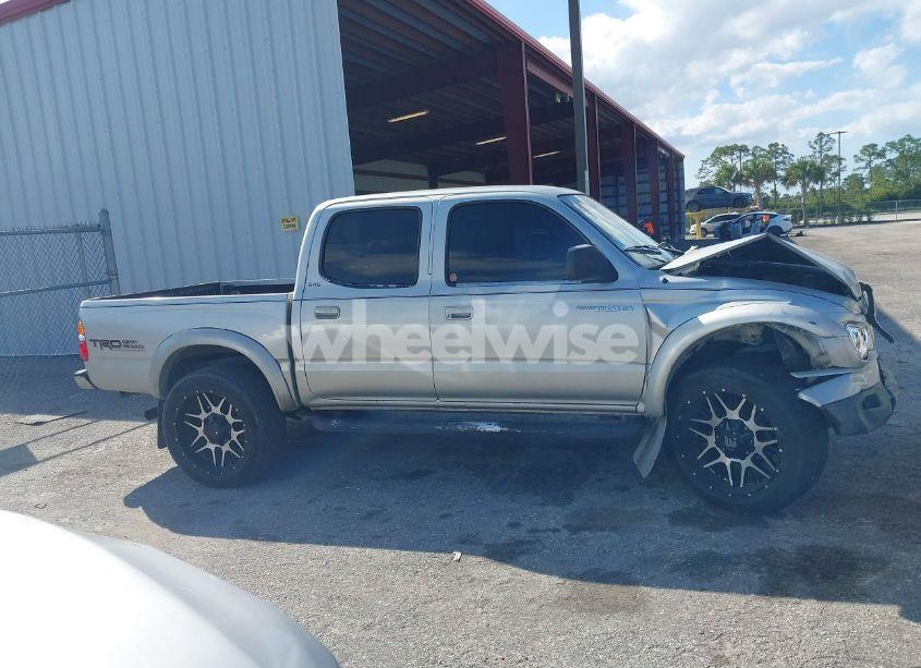 Photo 13 of 2002 Toyota Tacoma PRERUNNER V6 (VIN 5TEGN92NX2Z000278)