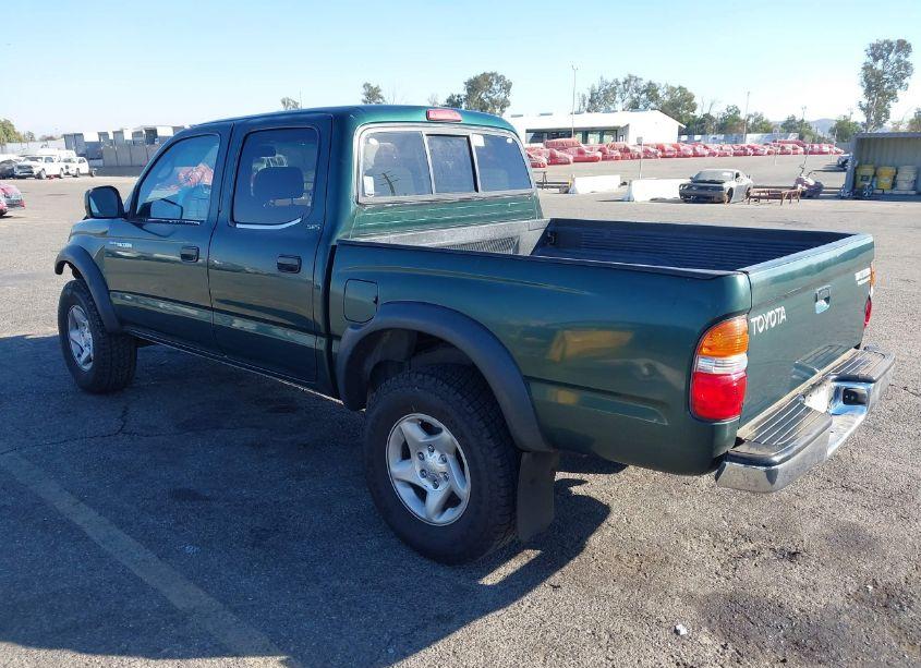 Photo 3 of 2002 Toyota Tacoma PRERUNNER V6 (VIN 5TEGN92NX2Z034737)