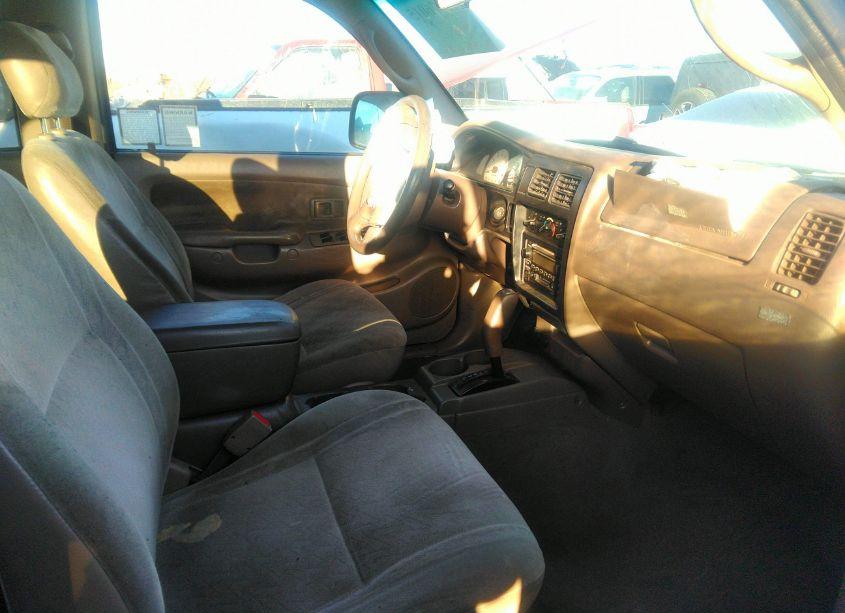 Photo 5 of 2002 Toyota Tacoma PRERUNNER V6 (VIN 5TEGN92NX2Z034737)