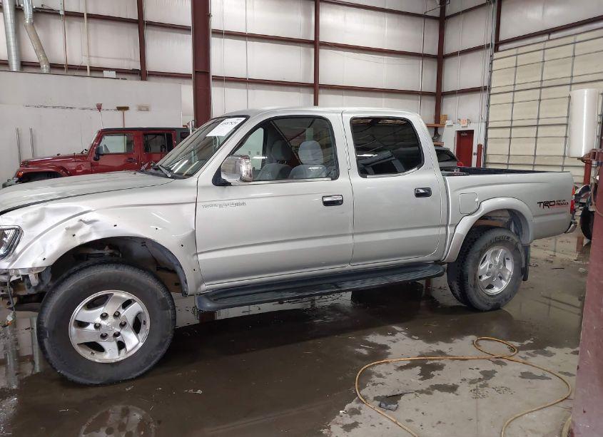 Photo 15 of 2002 Toyota Tacoma PRERUNNER V6 (VIN 5TEGN92NX2Z076700)