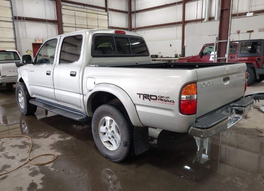 Photo 3 of 2002 Toyota Tacoma PRERUNNER V6 (VIN 5TEGN92NX2Z076700)