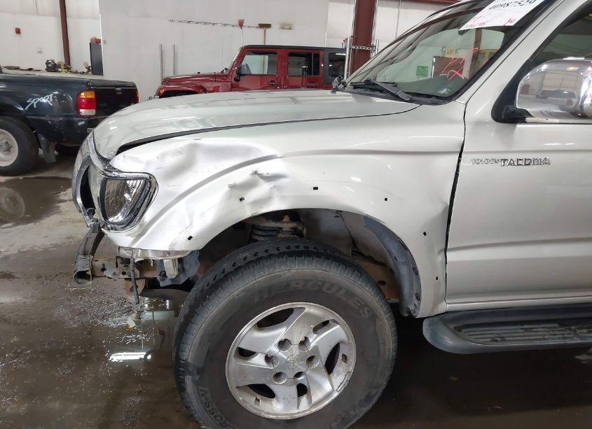 Photo 6 of 2002 Toyota Tacoma PRERUNNER V6 (VIN 5TEGN92NX2Z076700)
