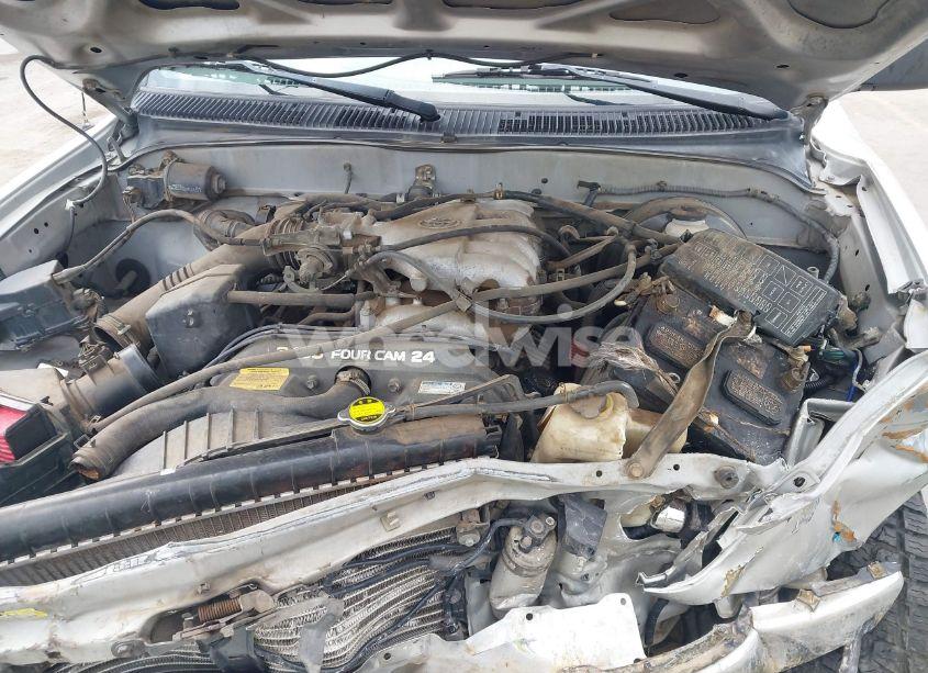 Photo 10 of 2002 Toyota Tacoma PRERUNNER V6 (VIN 5TEGN92NX2Z139245)