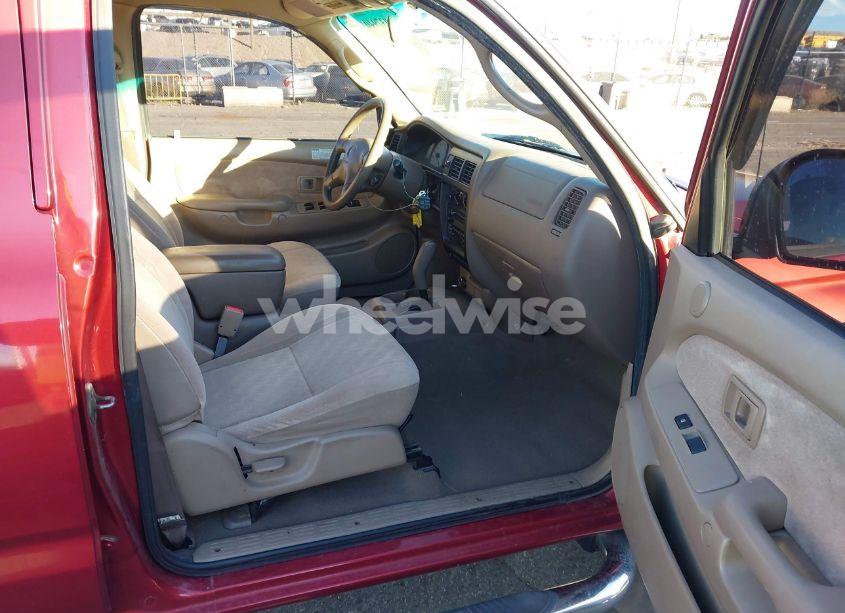 Photo 5 of 2002 Toyota Tacoma PRERUNNER V6 (VIN 5TEGN92NX2Z899840)