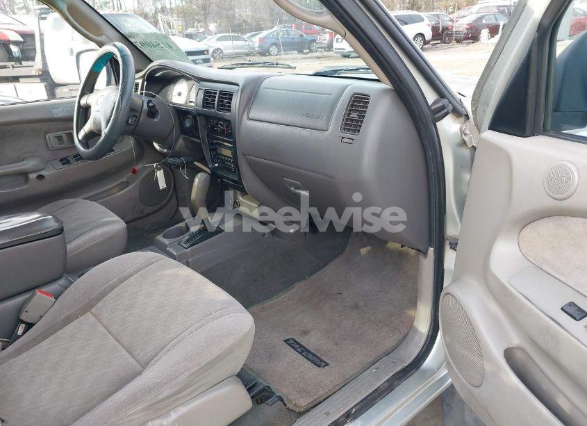 Photo 5 of 2003 Toyota Tacoma PRERUNNER V6 (VIN 5TEGN92NX3Z253277)