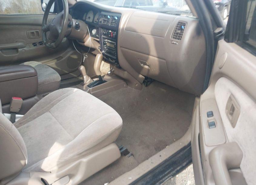 Photo 5 of 2001 Toyota Tacoma BASE V6 (VIN 5TEHN72N01Z744995)