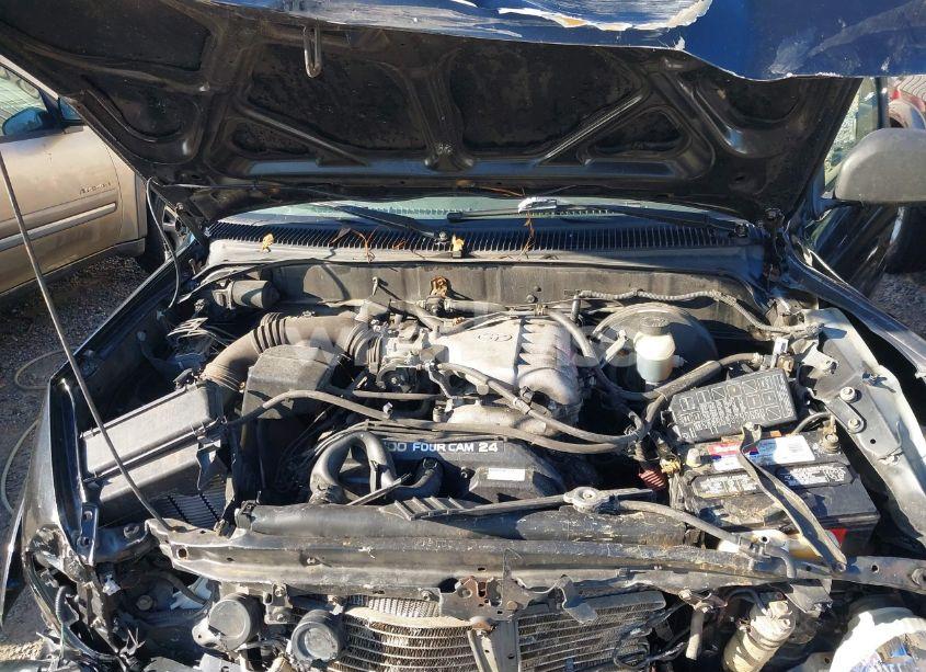 Photo 10 of 2004 Toyota Tacoma BASE V6 (VIN 5TEHN72N24Z374766)