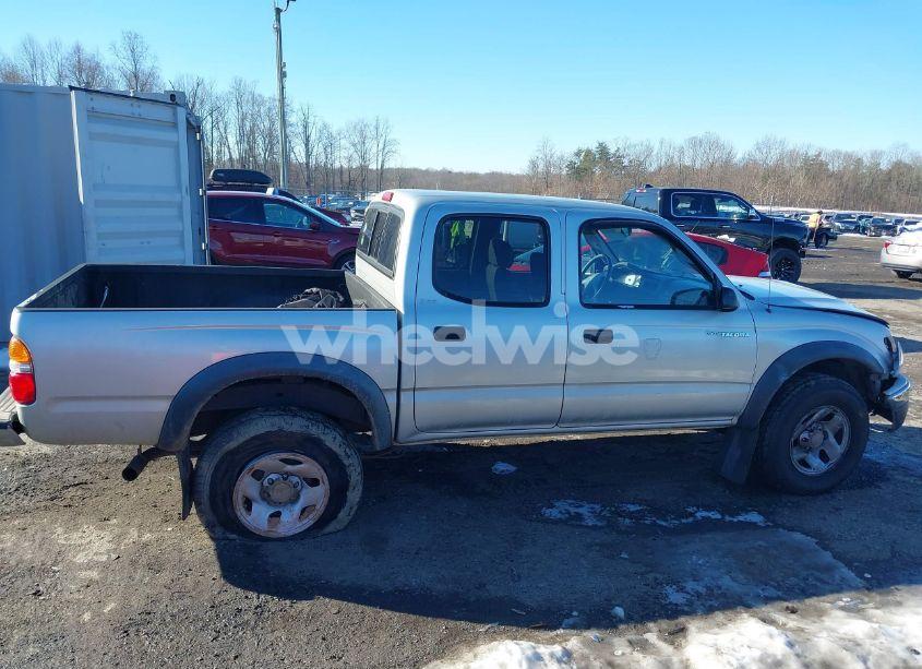 Photo 13 of 2002 Toyota Tacoma BASE V6 (VIN 5TEHN72N32Z046933)