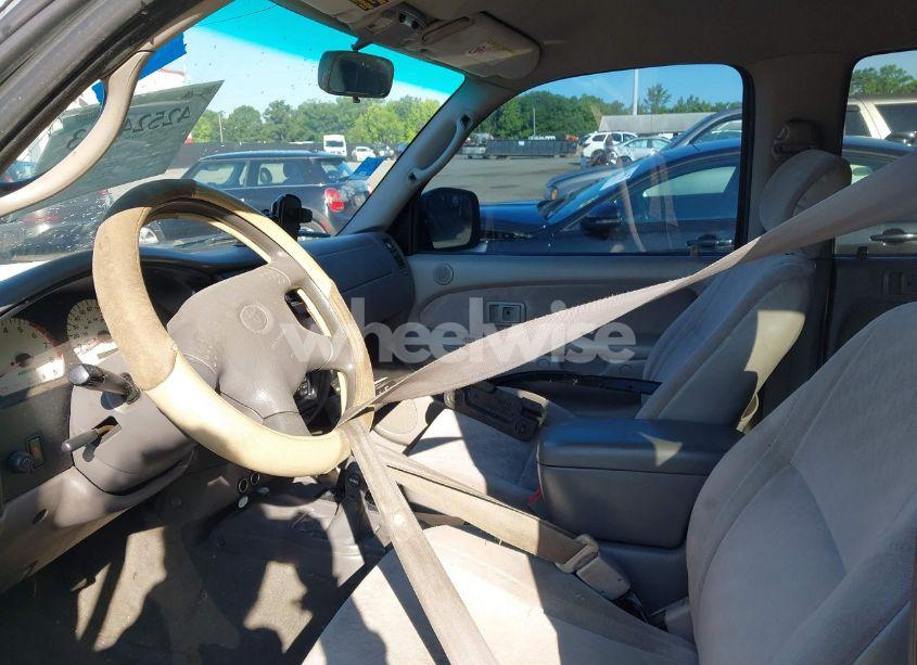 Photo 5 of 2002 Toyota Tacoma BASE V6 (VIN 5TEHN72N42Z044608)