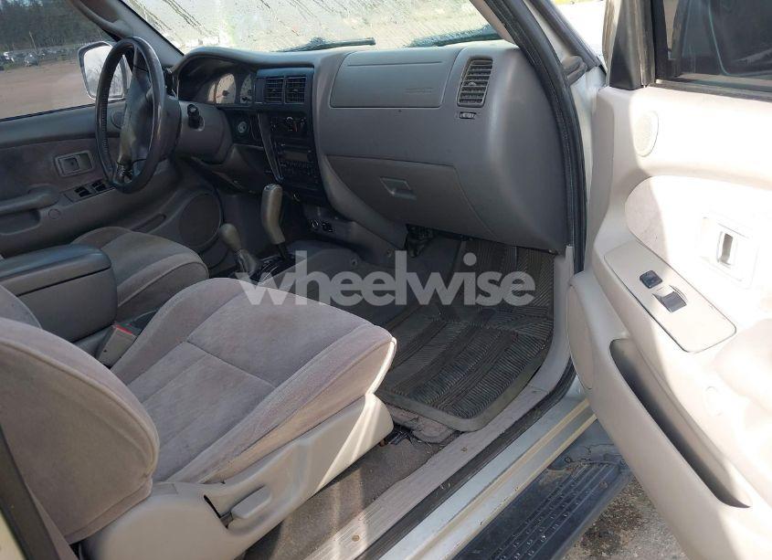 Photo 5 of 2002 Toyota Tacoma BASE V6 (VIN 5TEHN72N52Z038736)