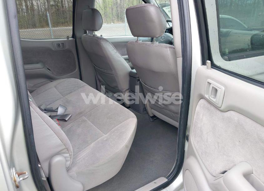 Photo 8 of 2004 Toyota Tacoma BASE V6 (VIN 5TEHN72N54Z365222)