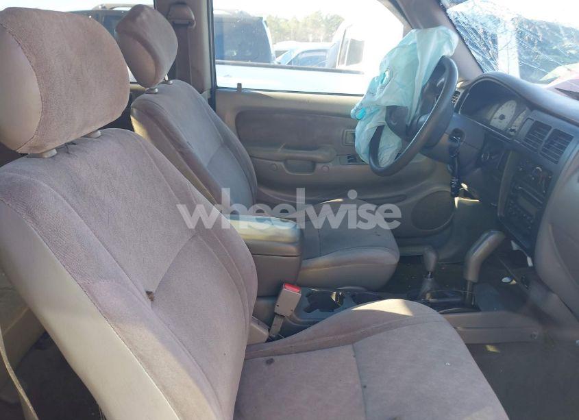 Photo 5 of 2002 Toyota Tacoma BASE V6 (VIN 5TEHN72N62Z050152)