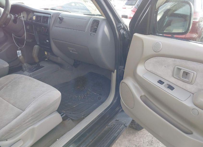 Photo 5 of 2002 Toyota Tacoma BASE V6 (VIN 5TEHN72N62Z123620)
