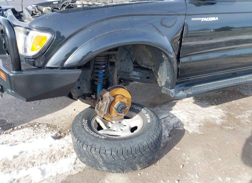 Photo 6 of 2002 Toyota Tacoma BASE V6 (VIN 5TEHN72N62Z123620)