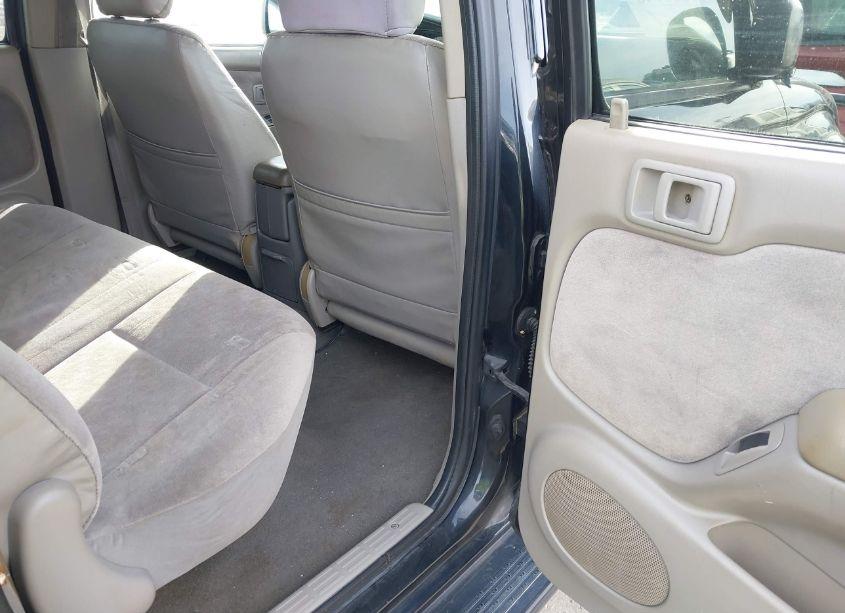 Photo 8 of 2002 Toyota Tacoma BASE V6 (VIN 5TEHN72N62Z123620)