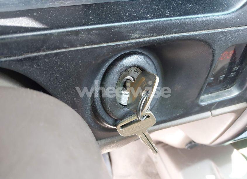 Photo 11 of 2001 Toyota Tacoma BASE V6 (VIN 5TEHN72N71Z849033)