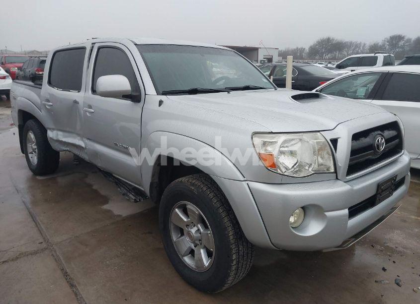 2005 Toyota Tacoma DOUBLE CAB PRERUNNER (VIN 5TEJU62N15Z004263) main photo
