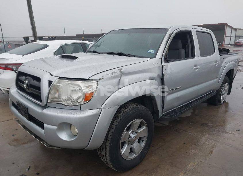 Photo 2 of 2005 Toyota Tacoma DOUBLE CAB PRERUNNER (VIN 5TEJU62N15Z004263)