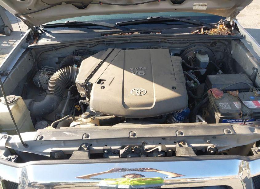 Photo 10 of 2005 Toyota Tacoma DOUBLE CAB PRERUNNER (VIN 5TEJU62N15Z043788)