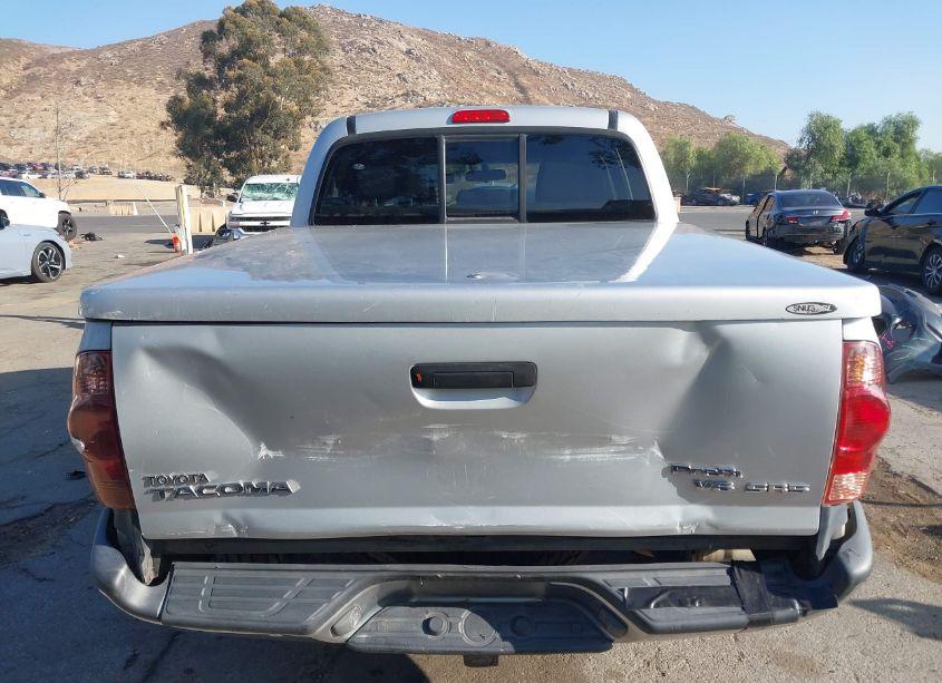 Photo 16 of 2005 Toyota Tacoma DOUBLE CAB PRERUNNER (VIN 5TEJU62N15Z043788)