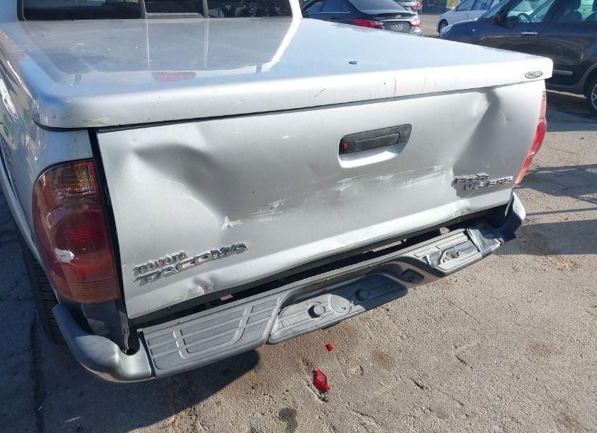 Photo 6 of 2005 Toyota Tacoma DOUBLE CAB PRERUNNER (VIN 5TEJU62N15Z043788)