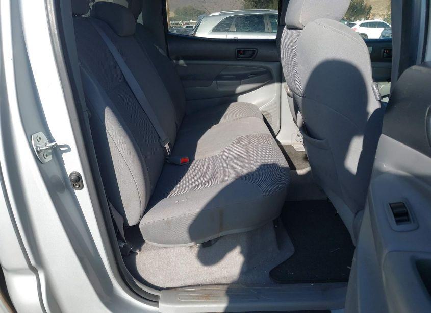 Photo 8 of 2005 Toyota Tacoma DOUBLE CAB PRERUNNER (VIN 5TEJU62N15Z043788)
