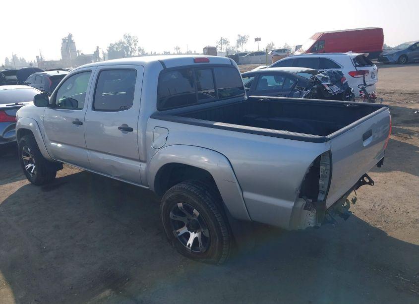 Photo 3 of 2005 Toyota Tacoma DOUBLE CAB PRERUNNER (VIN 5TEJU62N15Z075513)