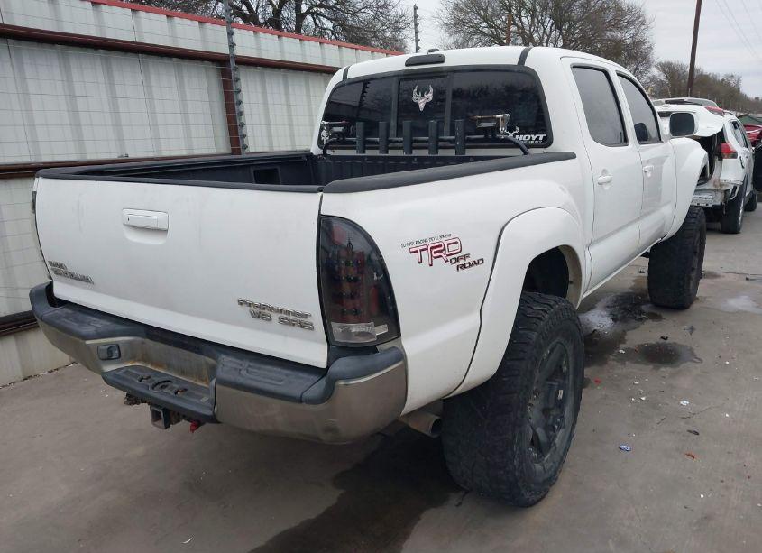 Photo 4 of 2006 Toyota Tacoma PRERUNNER V6 (VIN 5TEJU62N26Z205350)